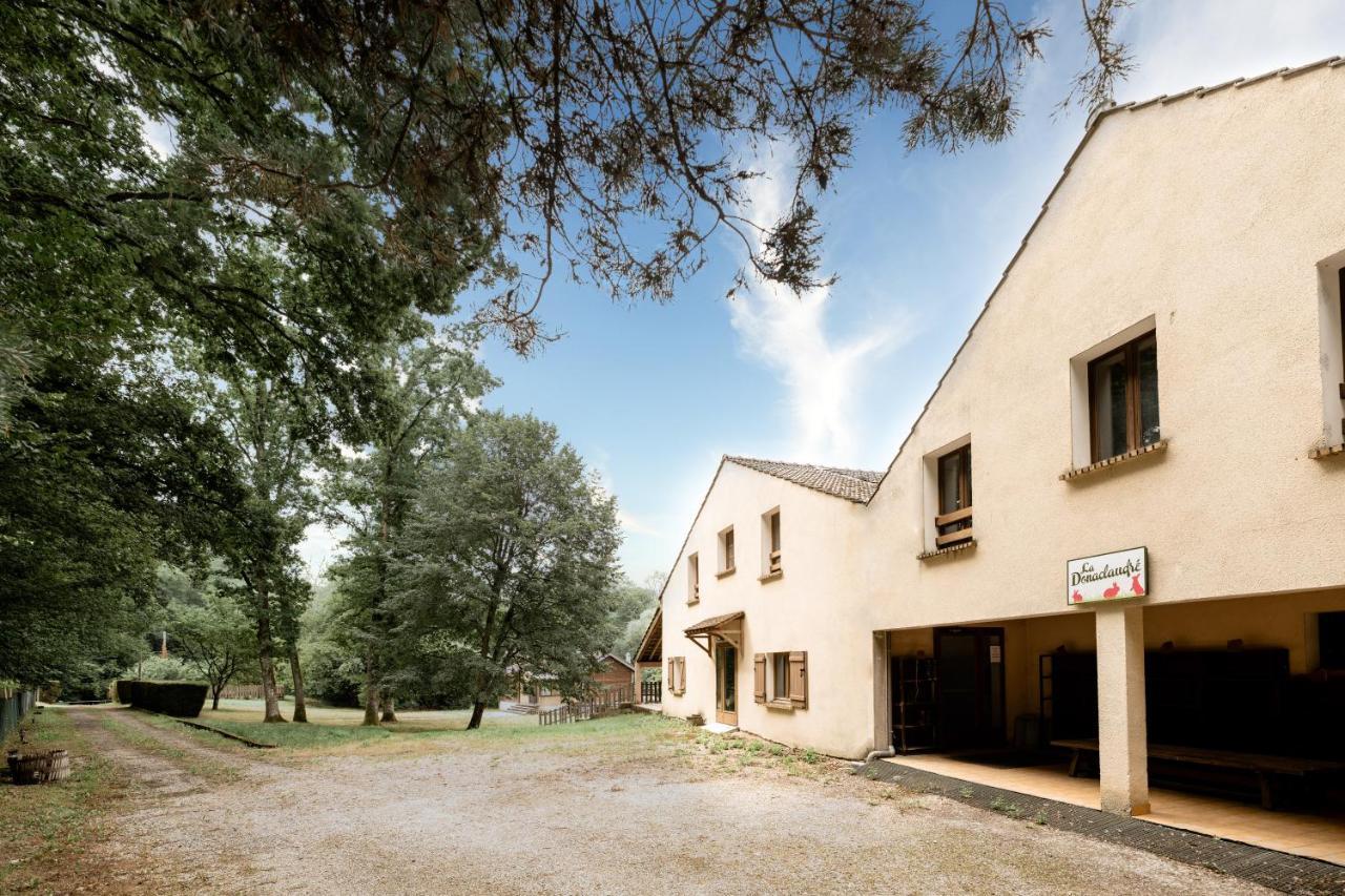 La Donaclaudre - Hebergement De Groupe En Pleine Nature, Ideal Pour Tous Vos Sejours ! 63 Couchages - 2 Grandes Salles - Salle De Jeux - Cuisine Professionnelle - Accessible Facilement - Localisation Attractive -Proche Paris & Disney Saint-Augustin  Exterior foto