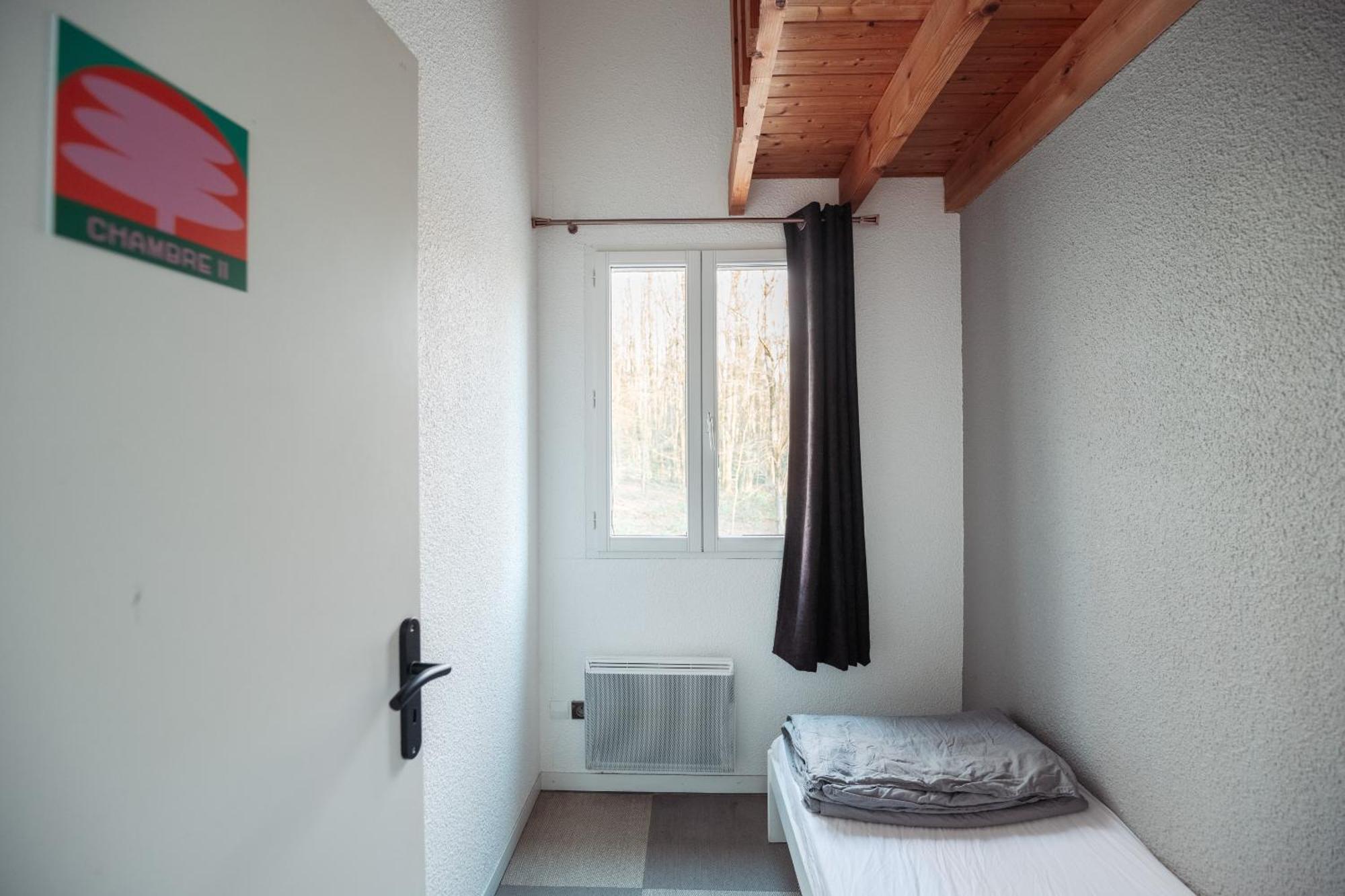 La Donaclaudre - Hebergement De Groupe En Pleine Nature, Ideal Pour Tous Vos Sejours ! 63 Couchages - 2 Grandes Salles - Salle De Jeux - Cuisine Professionnelle - Accessible Facilement - Localisation Attractive -Proche Paris & Disney Saint-Augustin  Exterior foto